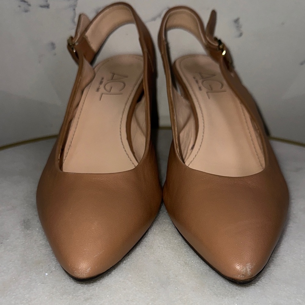 AGL Women's Tan Almond Toe with Slingback Adjustable Strap Block Heel size 38 - Picture 3 of 7